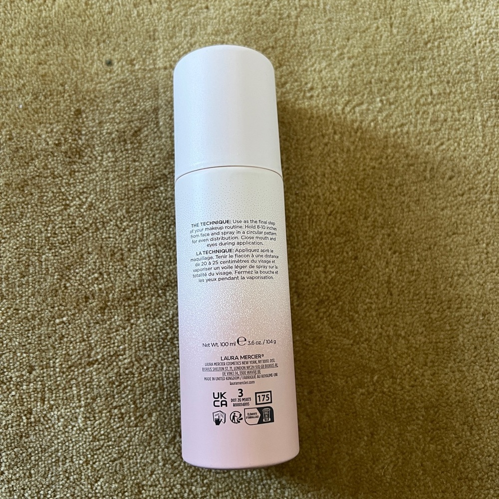 Laura Mercier Translucent Hydrating Setting Spray Ultra Blur - Picture 3 of 4